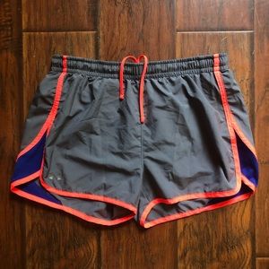 Under Armour Heat Gear Shorts Semi Fitted 🏃🏻‍♀️